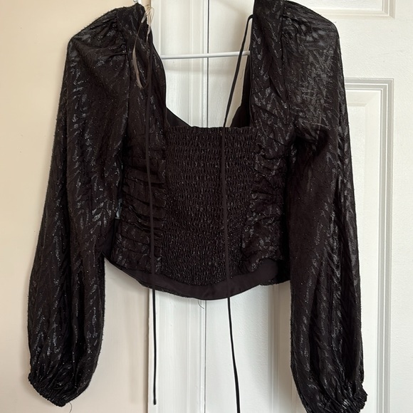 Vestique sparkly crop top - Picture 2 of 5